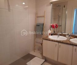 A louer APPARTEMENT T3 71 M2 TERRASSE BORD DE MER FREJUS