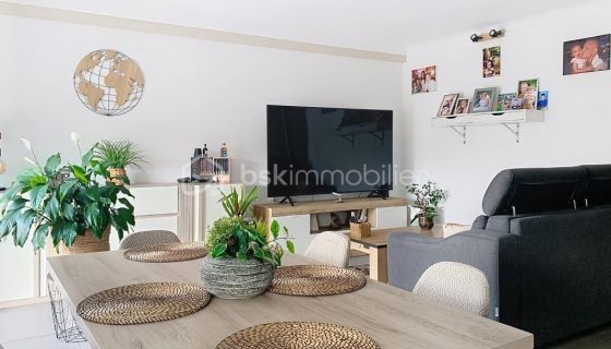 A louer APPARTEMENT T2 54 M2 TERRASSE BORD DE MER CANNES
