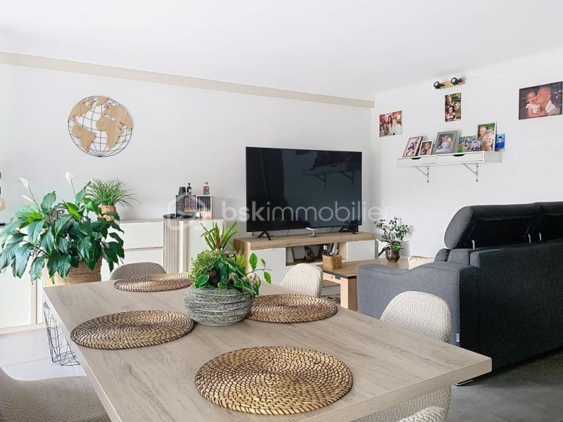 A louer APPARTEMENT T2 54 M2 TERRASSE BORD DE MER CANNES
