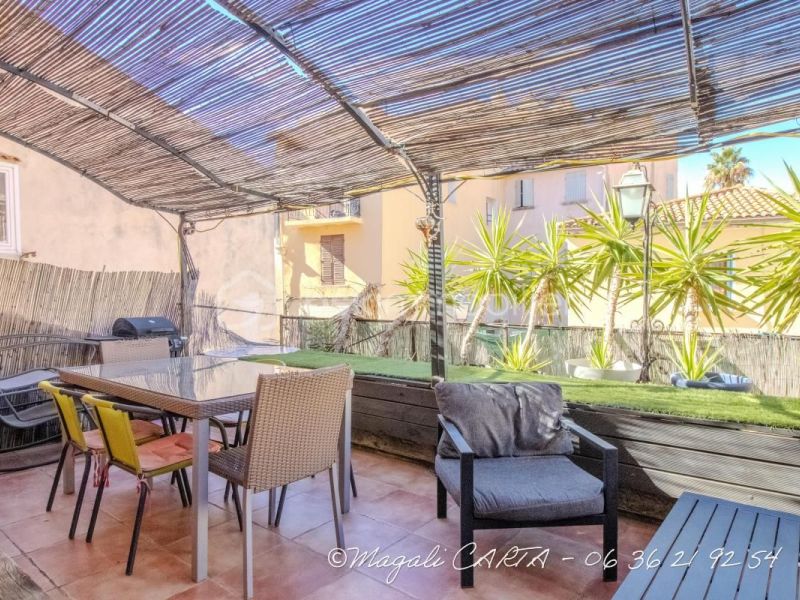 A louer APPARTEMENT DUPLEX T4 93 M2 TERRASSE BORD DE MER OLLIOULES