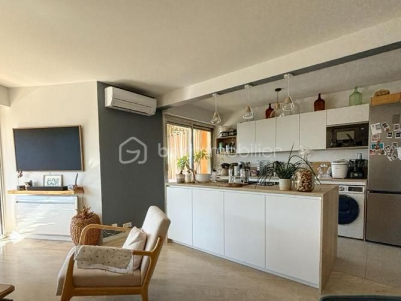 A louer APPARTEMENT T3 73 M2 TERRASSE BORD DE MER ANTIBES
