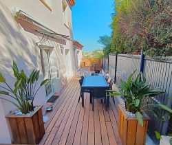 A louer MAISON  5 PIECES 112 M2 PLAGE à PIED LA SEYNE SUR MER