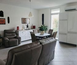 A louer APPARTEMENT T4 70 M2 BORD DE MER SETE