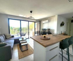 A louer APPARTEMENT T3 61 M2 TERRASSE BORD DE MER AGDE
