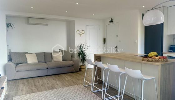 A louer APPARTEMENT NEUF T4 66 M2 BORD DE MER CANNES