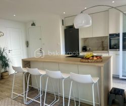 A louer APPARTEMENT NEUF T4 66 M2 BORD DE MER CANNES