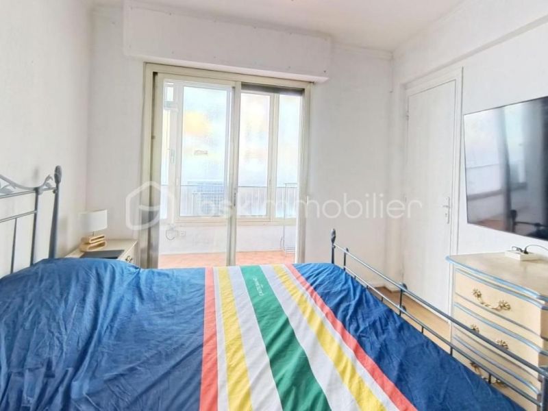 A louer APPARTEMENT T3 76 M2 BORD DE MER CANNES
