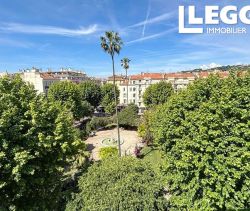 A louer APPARTEMENT T5 210 M2 BORD DE MER NICE