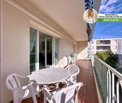 A louer APPARTEMENT T4 117 M2 TERRASSE BORD DE MER ANTIBES