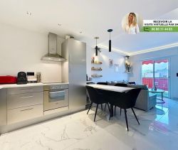 A louer APPARTEMENT T2 34 M2 TERRASSE BORD DE MER ANTIBES