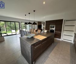 A louer MAISON  5 PIECES 150 M2 BORD DE MER SERIGNAN