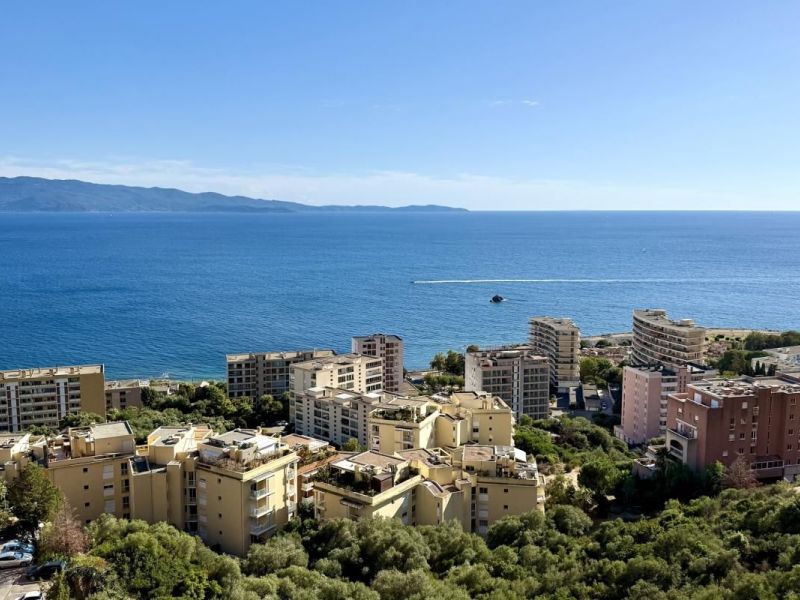 A louer APPARTEMENT T4 97 M2 TERRASSE VUE MER AJACCIO