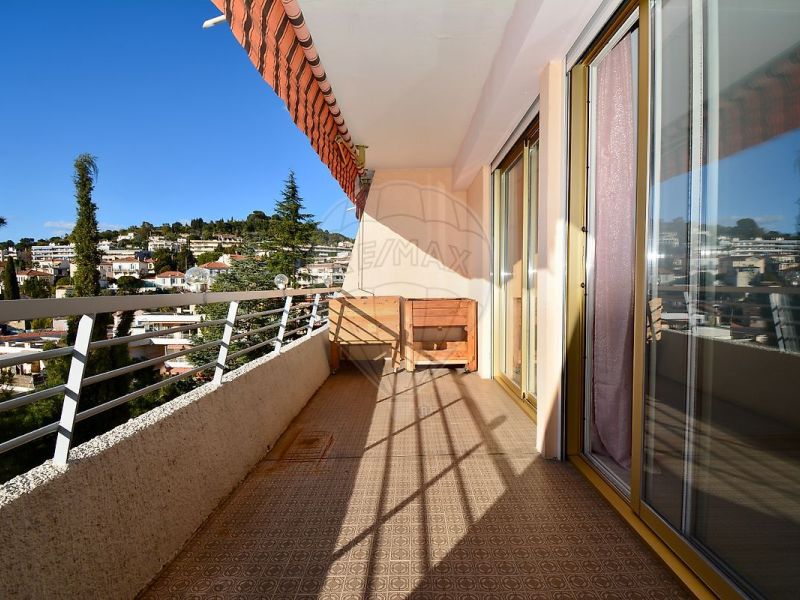 A louer APPARTEMENT NEUF T4 89 M2 BORD DE MER LE CANNET