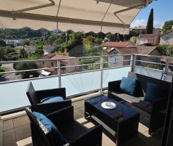 A louer APPARTEMENT T2 43 M2 TERRASSE BORD DE MER LE CANNET