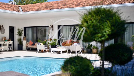 A vendre BELLE MAISON DE CARACTERE 5 PIECES 160 M² ARES