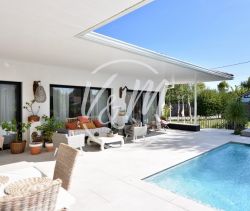 A vendre BELLE MAISON DE CARACTERE 5 PIECES 160 M² ARES