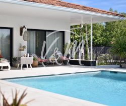 A vendre BELLE MAISON DE CARACTERE 5 PIECES 160 M² ARES