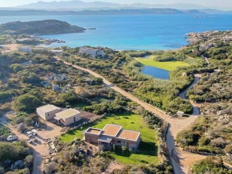 A vendre Magnifique villa neuve à 200m de la plage.CAVALOÂ VUE MER BONIFACIO