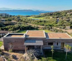 A vendre Magnifique villa neuve à 200m de la plage.CAVALOÂ VUE MER BONIFACIO