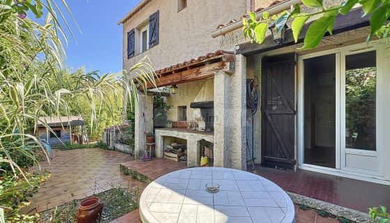 A vendre maison 5 PIECES 108 m² proche commoditEs La Ciotat
