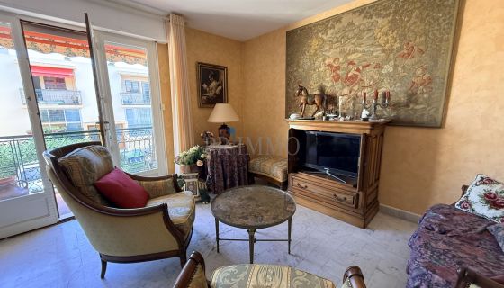A louer APPARTEMENT T3 78 M2 BORD DE MER SAINT AYGULF