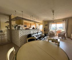 A louer APPARTEMENT T3 63 M2 TERRASSE BORD DE MER CAGNES SUR MER