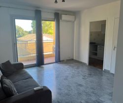 A louer STUDIO  31 M2 TERRASSE BORD DE MER VILLENEUVE LOUBET