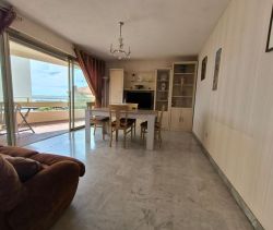 A louer APPARTEMENT T2 47 M2 TERRASSE BORD DE MER CAGNES SUR MER