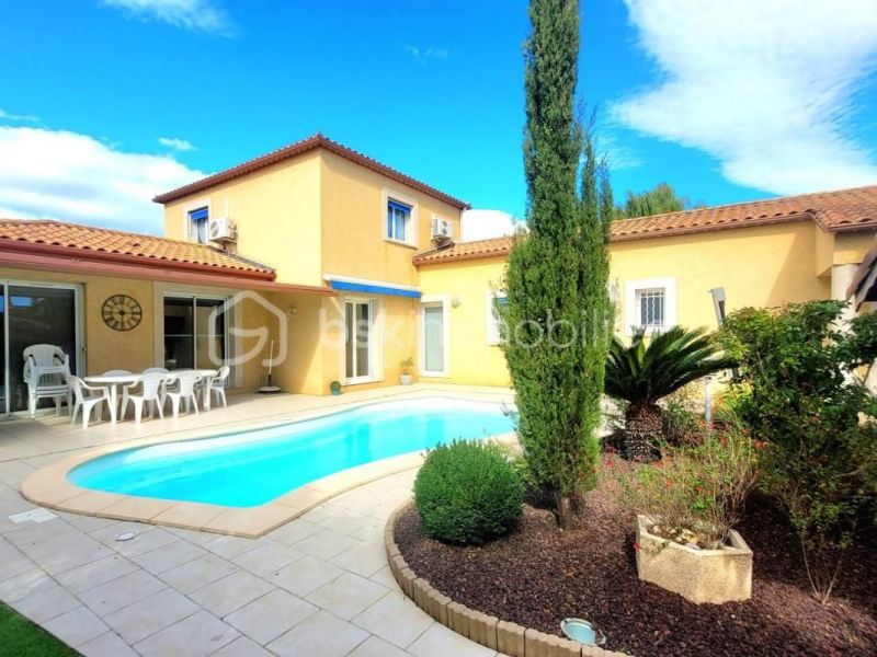 A louer MAISON  6 PIECES 143 M2 BORD DE MER MEZE