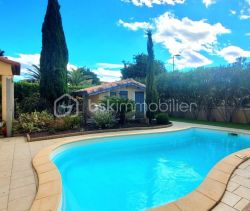 A louer MAISON  6 PIECES 143 M2 BORD DE MER MEZE