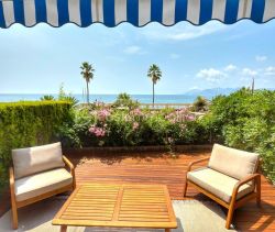 A louer APPARTEMENT DE PRESTIGE T2 40 M2 TERRASSE VUE MER CANNES
