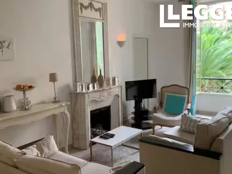 A louer APPARTEMENT T3 80 M2 BORD DE MER NICE