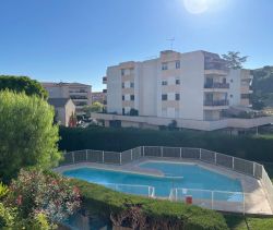 A louer APPARTEMENT T3 67 M2 TERRASSE BORD DE MER CAGNES SUR MER