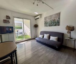 A louer APPARTEMENT T2 27 M2 TERRASSE BORD DE MER CAGNES SUR MER