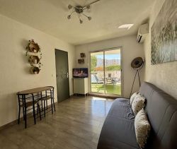 A louer APPARTEMENT T2 27 M2 TERRASSE BORD DE MER CAGNES SUR MER