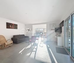 A vendre MAISON  7 PIECES 227 M2 BORD DE MER OUISTREHAM