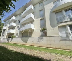A louer APPARTEMENT T3 86 M2 TERRASSE  CAEN