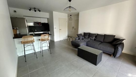 A louer APPARTEMENT T2 45 M2 TERRASSE BORD DE MER URRUGNE