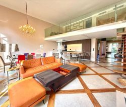 A louer APPARTEMENT NEUF T4 150 M2 BORD DE MER CANNES