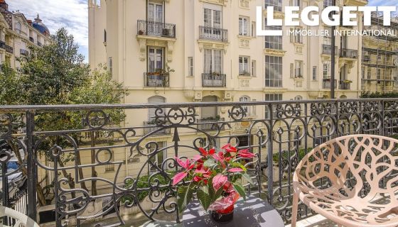 A louer APPARTEMENT T7 198 M2 BORD DE MER NICE