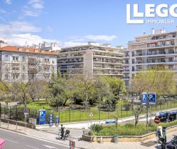A louer APPARTEMENT T7 198 M2 BORD DE MER NICE