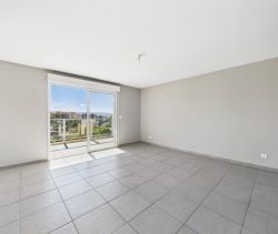 A louer APPARTEMENT T3 68 M2 TERRASSE BORD DE MER AJACCIO