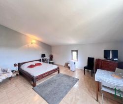 A louer MAISON  4 PIECES 145 M2  VARAGES