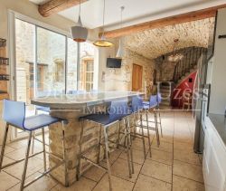 A louer MAISON  DE MAîTRE  UZES