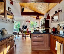 A vendre MAISON DE CARACTeRE ReNOVeE 6 PIECES 130 M² Andernos-les-Bains