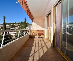 A louer APPARTEMENT NEUF T4 89 M2 BORD DE MER LE CANNET