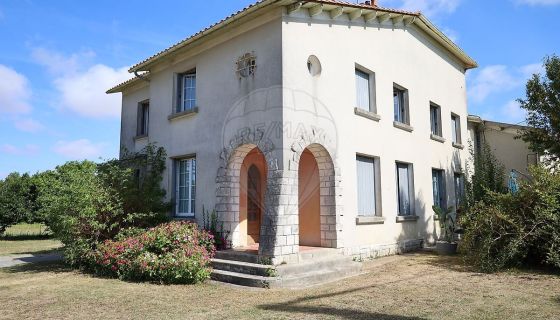 A louer LOFT  7 PIECES 200 M2  BALLON