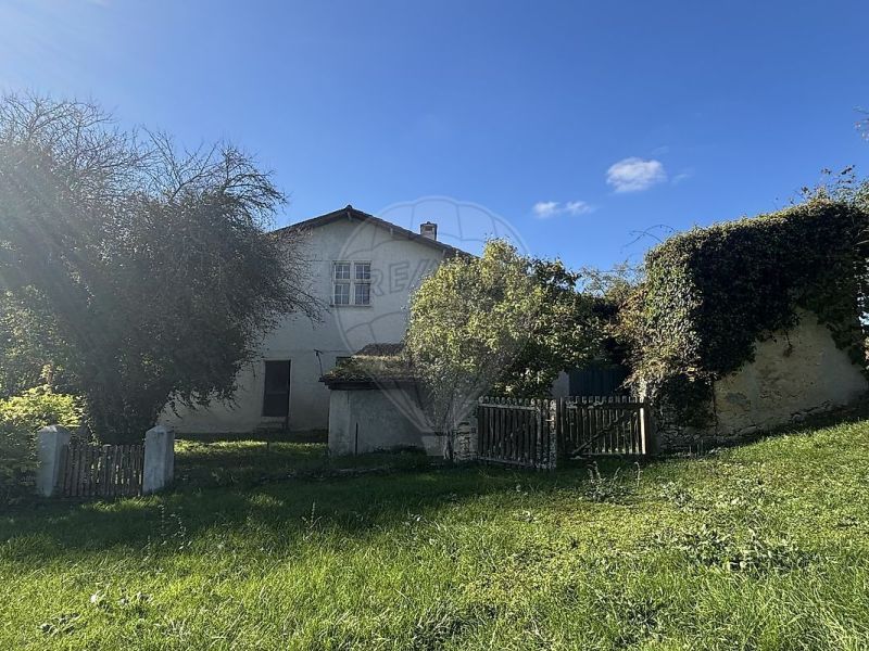 A louer MAISON  DE MAîTRE  ROAILLAN