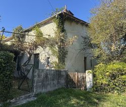 A louer MAISON  DE MAîTRE  ROAILLAN