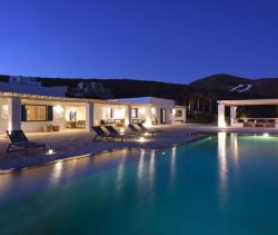 A vendre MAGNIFIQUE VILLA VUE MER 550 M² PAROS